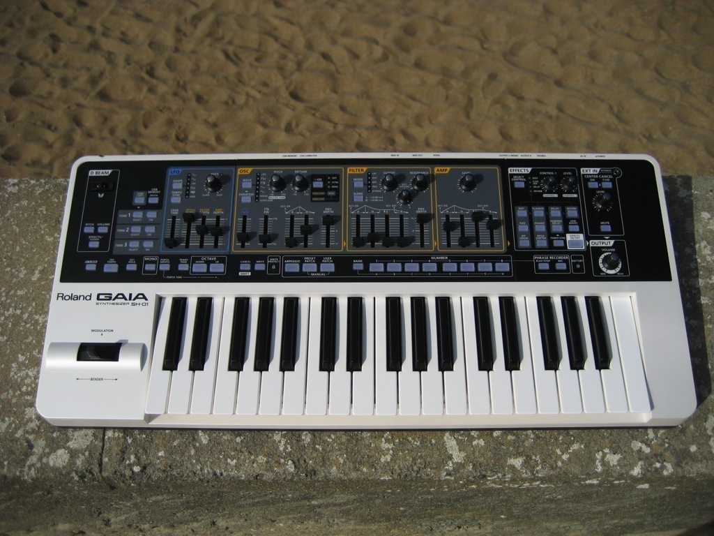 Roland Gaia Sh 01 Virtual Analog Synthesizer Keyboard