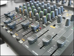 M-Audio NRV 10